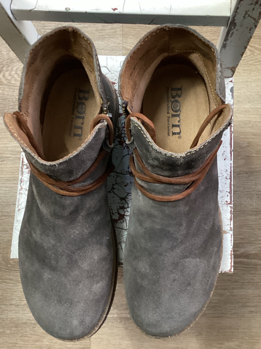 Born Clayn Suede Ankle Boots in Distressed Gray w/ Brown Leather Wrap W11 - Picture 2 of 10